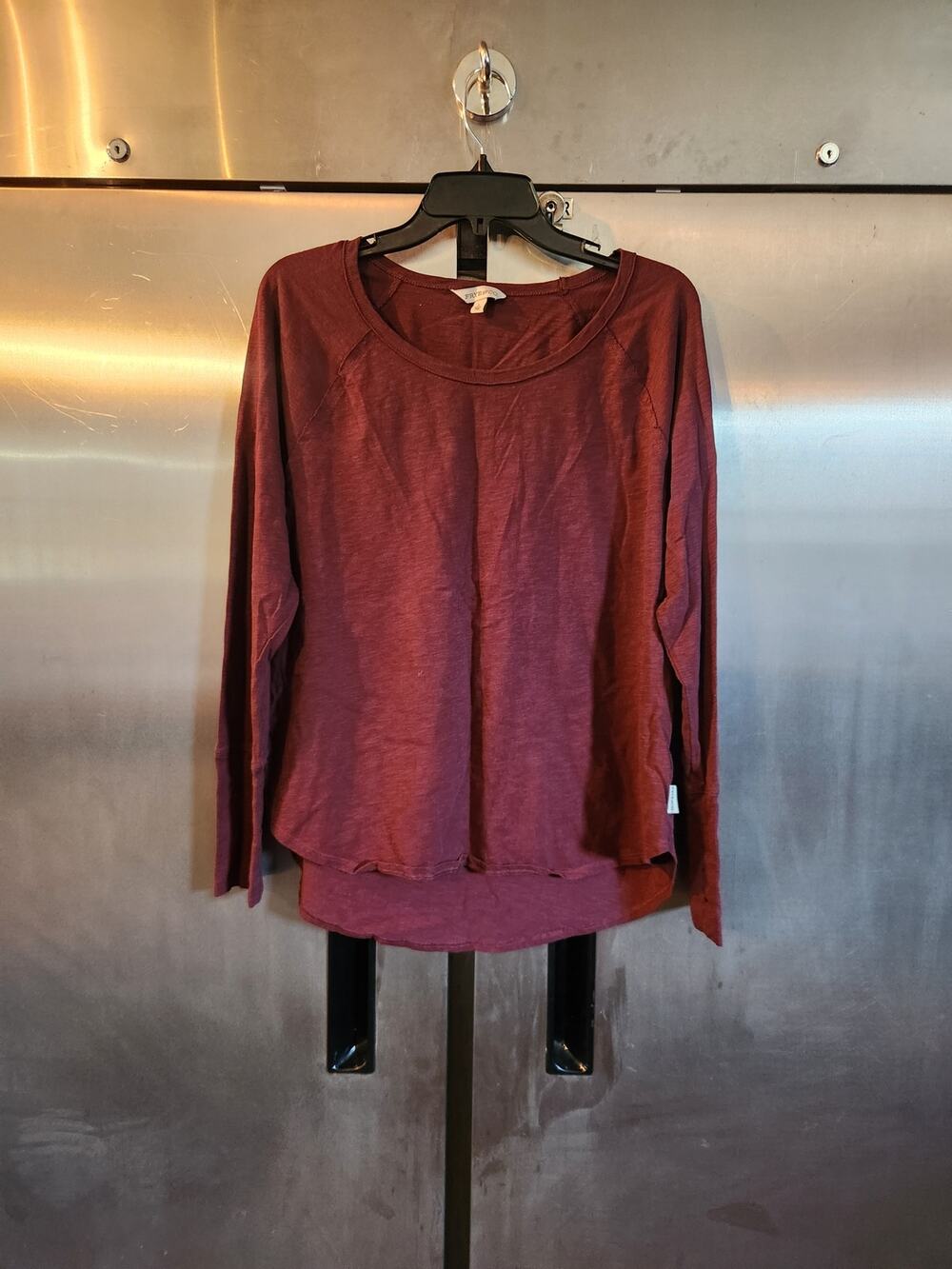 Frye and Co Women's Wine Long Sleeve Scoop Neck Top Size L